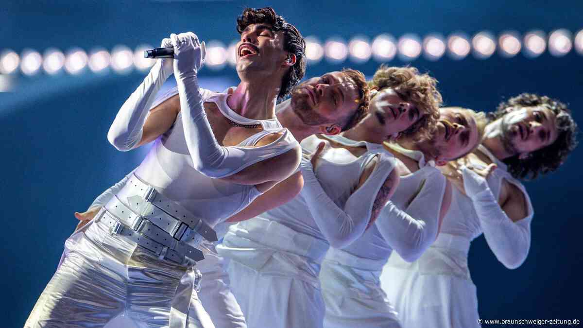 Adonxs aus Tschechien sagt dem Puck beim ESC „Kiss Kiss Goodbye“