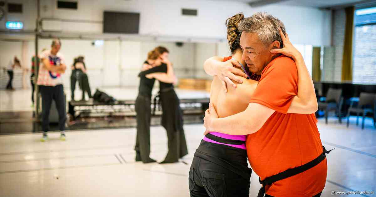 Introdans uit Arnhem gaat in Japan optreden voor de koning