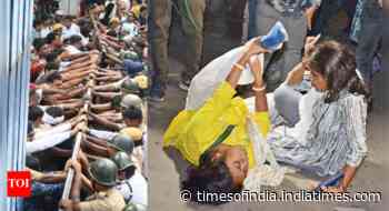 Jobless SSC teachers lay siege to Kolkata's Bikash Bhavan for 10 hours, clash with police; several injured