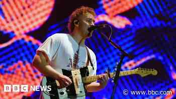 Sam Fender honoured with hometown freeman title