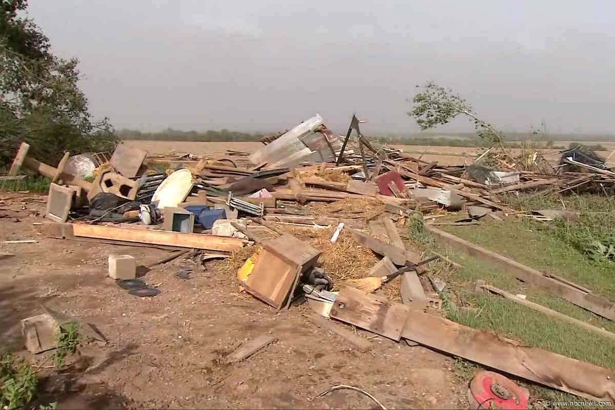 Severe storms unleash suspected tornadoes, soak Chicago Beyoncé show