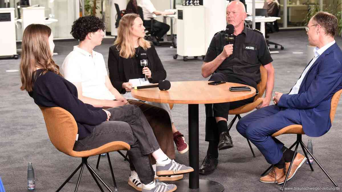Premiere für „Talk-Arena“ – mit „Sicherheit“ ein Streitfall