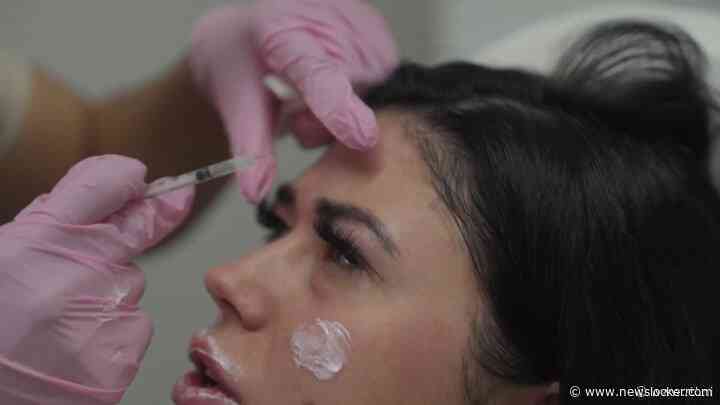 ‘Groot onderhoud’ voor St. Willebrorder Aboney: botox en fillers voor 870 euro
