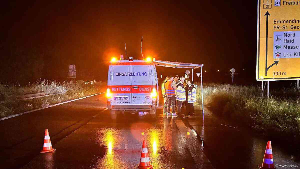 Wagen brennt auf Parkplatz: Unfall mit drei Toten: Fahrer hatte Alkohol im Blut