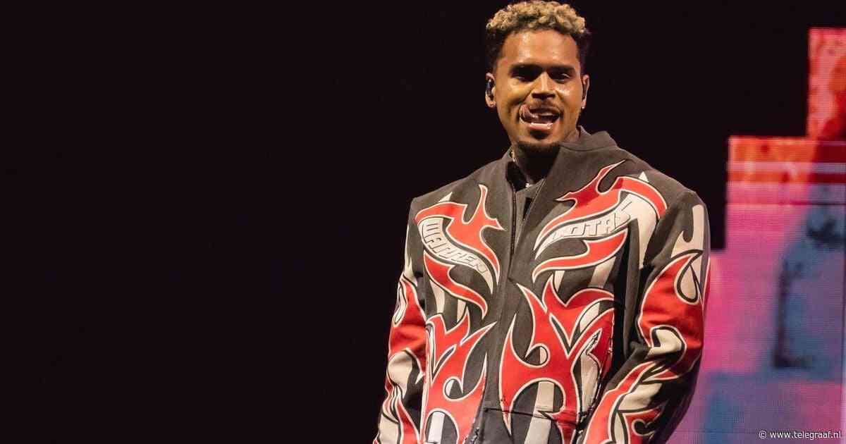 Chris Brown in VK aangeklaagd om mishandeling