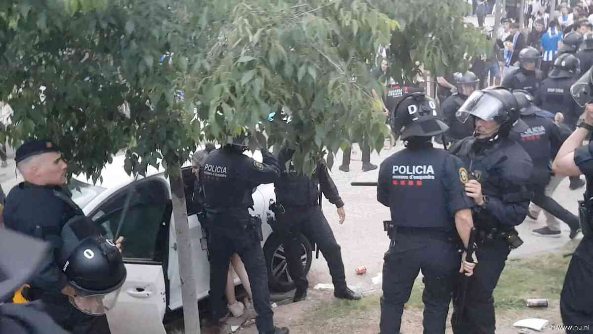 Dertien gewonden doordat auto op fans inrijdt voor kampioensduel FC Barcelona