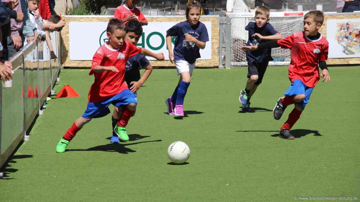 Mini-Kicker in Gifhorn: Die schönsten Fotos der Jüngsten