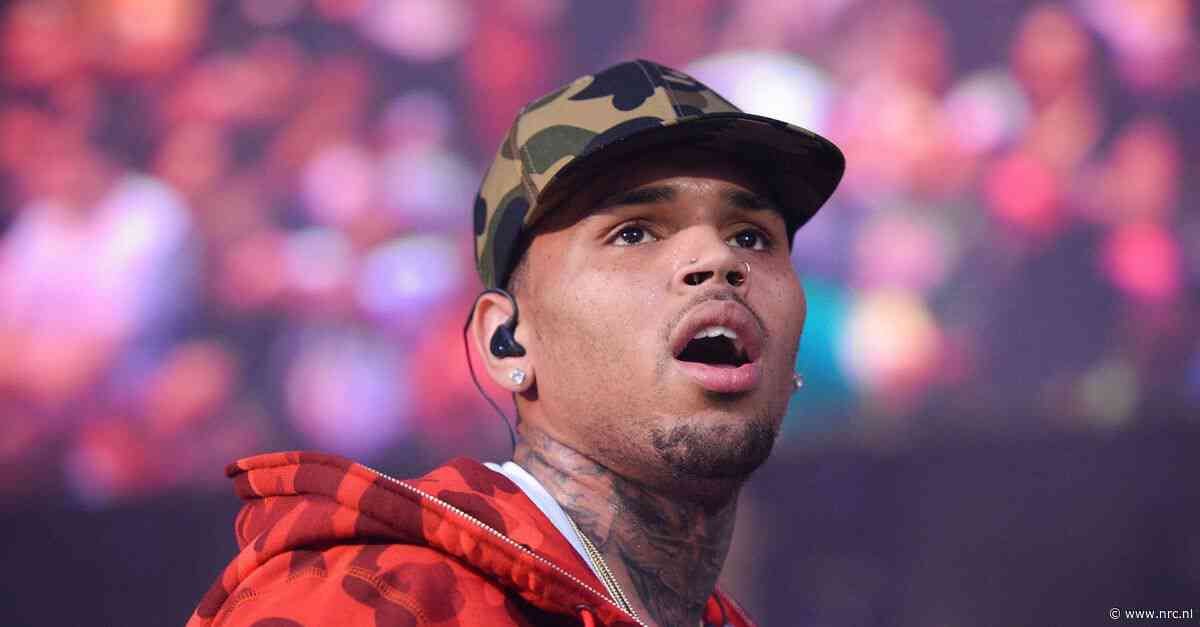 Chris Brown opgepakt en aangeklaagd in Manchester voor mishandeling in nachtclub
