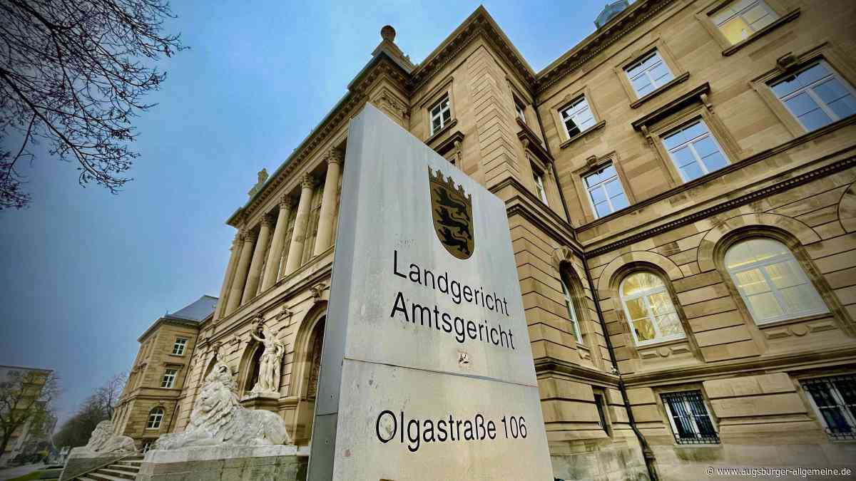 Ausbeuterische Zuhälterei: Mann soll Liebe vorgetäuscht und eine Frau erpresst haben