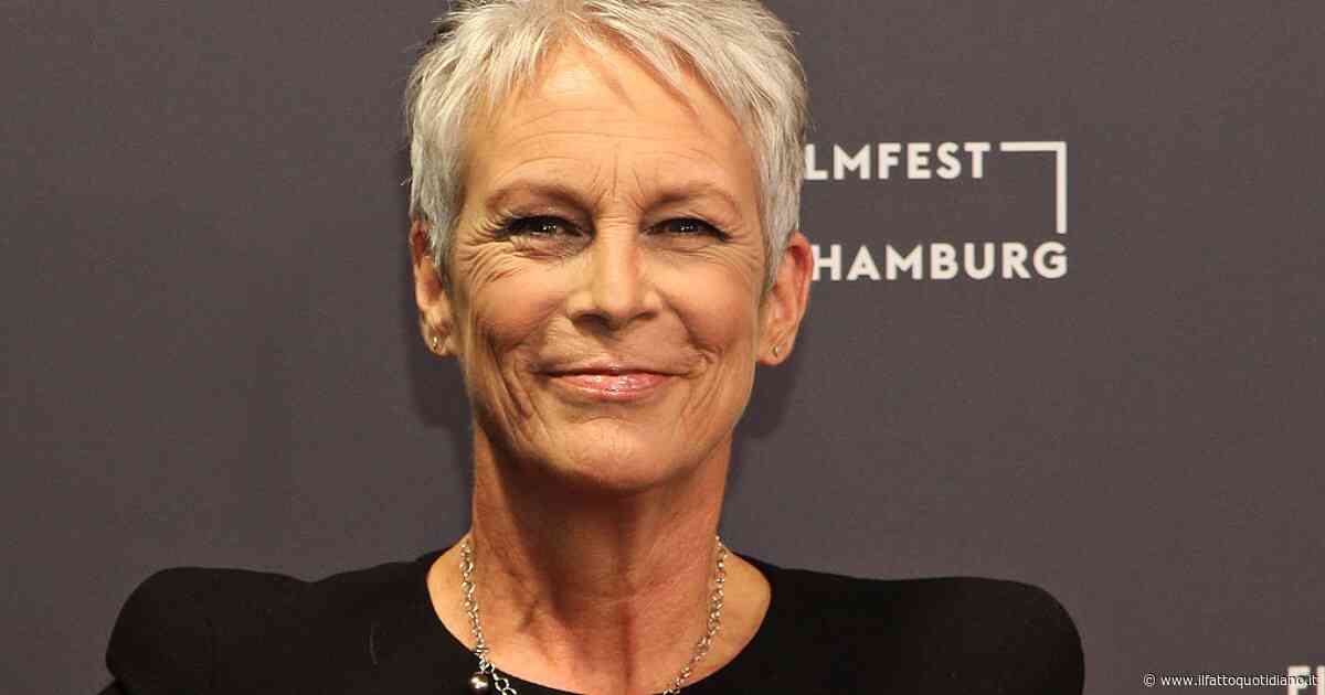 “Sono stata costretta a sottopormi a un intervento di chirurgia estetica a 25 anni a causa di un commento mentre giravo un film”: Jamie Lee Curtis racconta