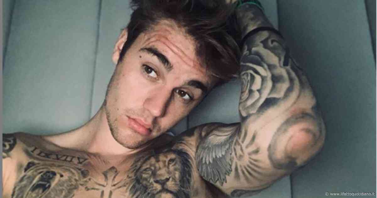 “Justin Bieber ha oltre 8,8 milioni di dollari di debiti nei confronti dell’ex manager. Ha dovuto vendere il suo catalogo musicale”: il cantante sarebbe in difficoltà