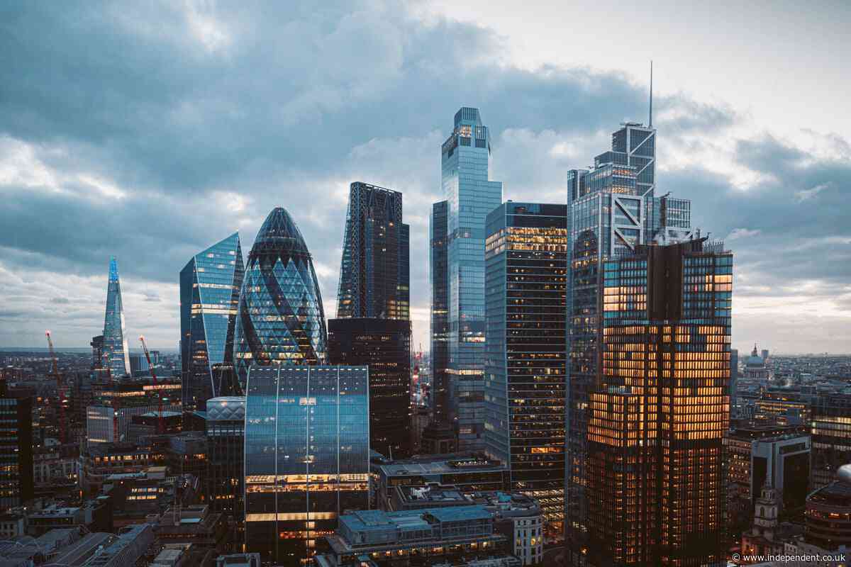 Record fall in billionaires living in UK after Labour’s non-dom tax crackdown
