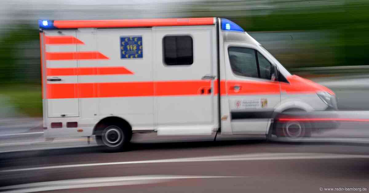 Junger Motorradfahrer stirbt nach Zusammenstoß mit Auto