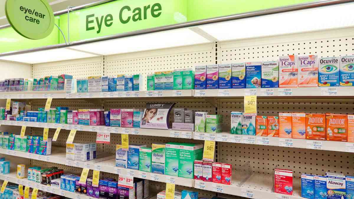 How to Find Safe Eye Drops Now That 75,000 Cases Were Just Recalled