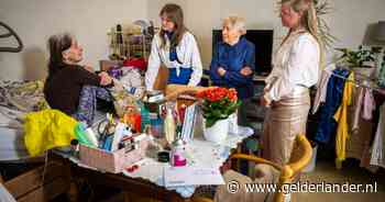 Annette (79) is eenzaam en dus laat ze haar voordeur open staan, zodat junks en daklozen langskomen