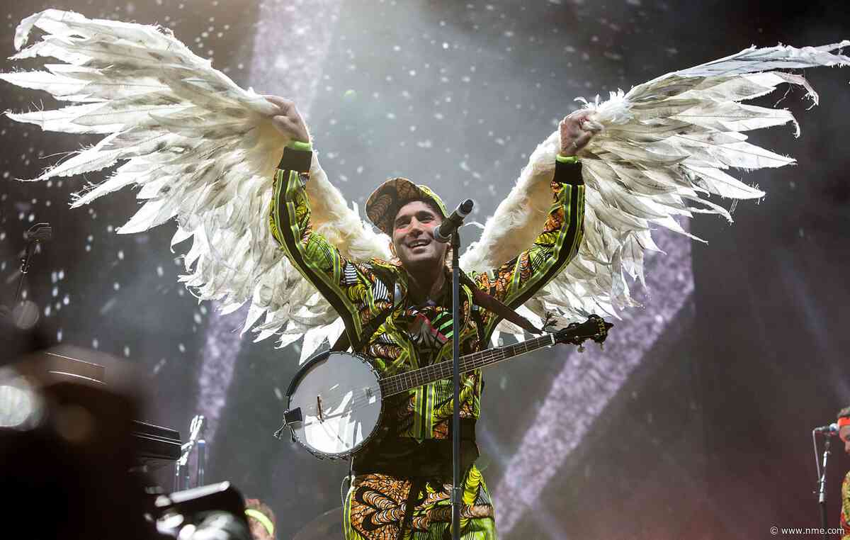 Sufjan Stevens says “The Bible is very gay” 