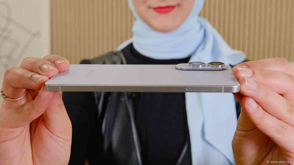 My First Day With the Galaxy S25 Edge: Battery Life Be Damned, I'm in Love