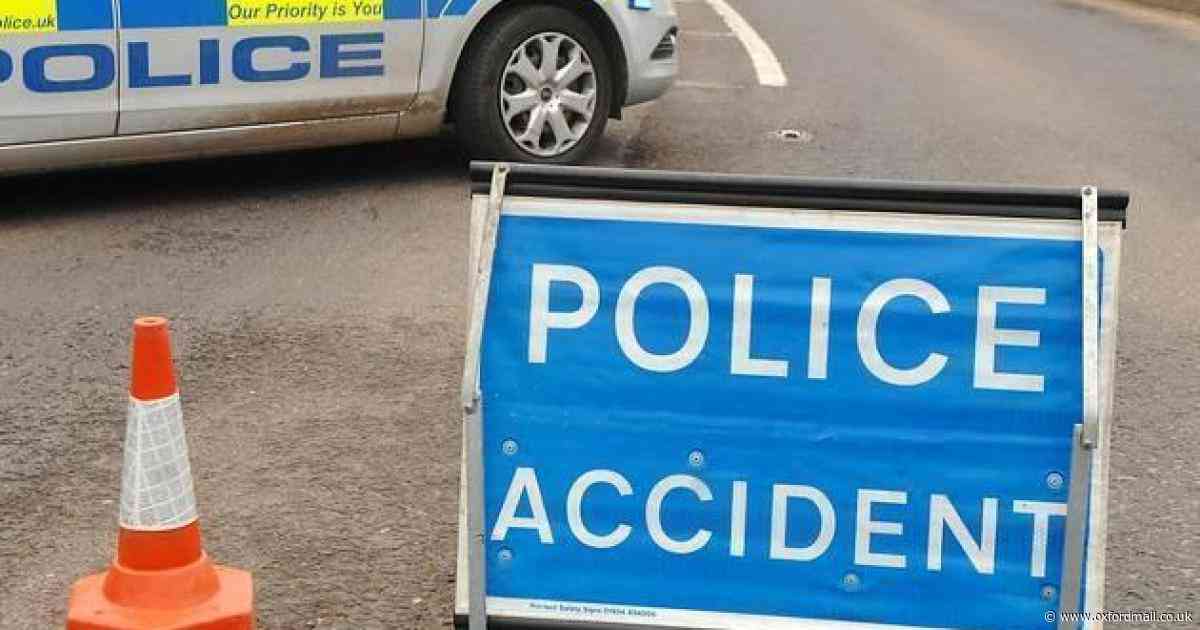 Road closes after crash on major Oxfordshire A-road