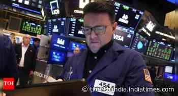 US markets edge higher ahead with mixed sentiment amid economic concerns