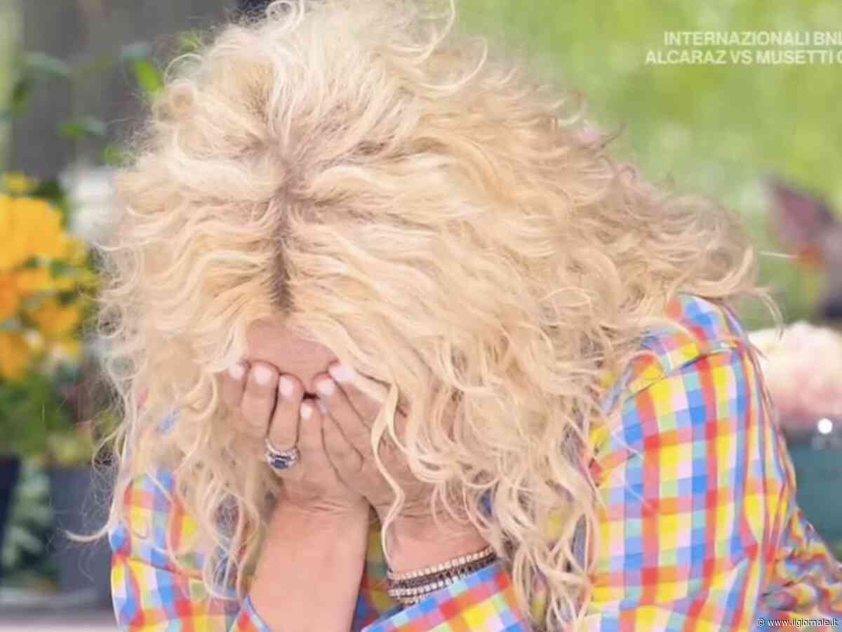 La gaffe in diretta imbarazza Antonella Clerici: cosa è successo