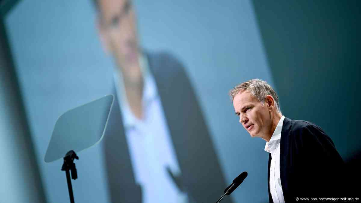 VW statt Porsche – Aktionäre nehmen VW-Chef Blume in die Zange