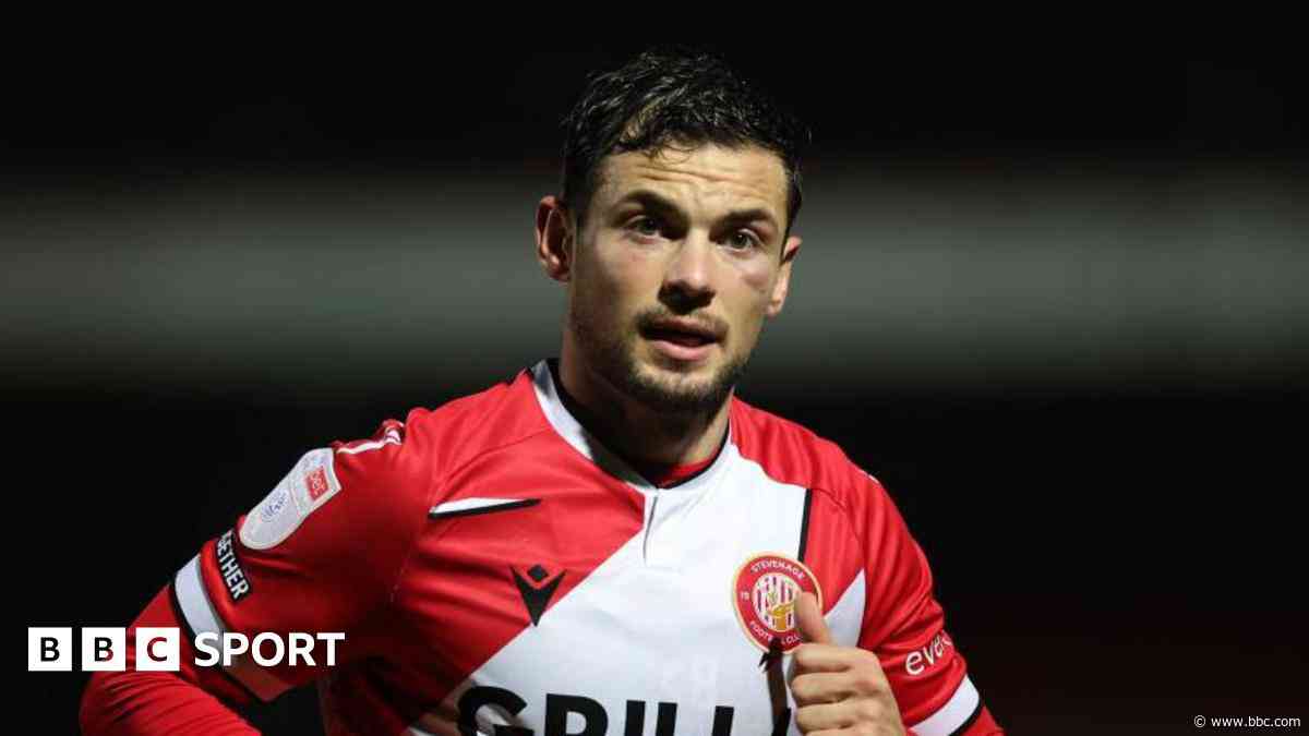 Stevenage release midfielder Forster-Caskey