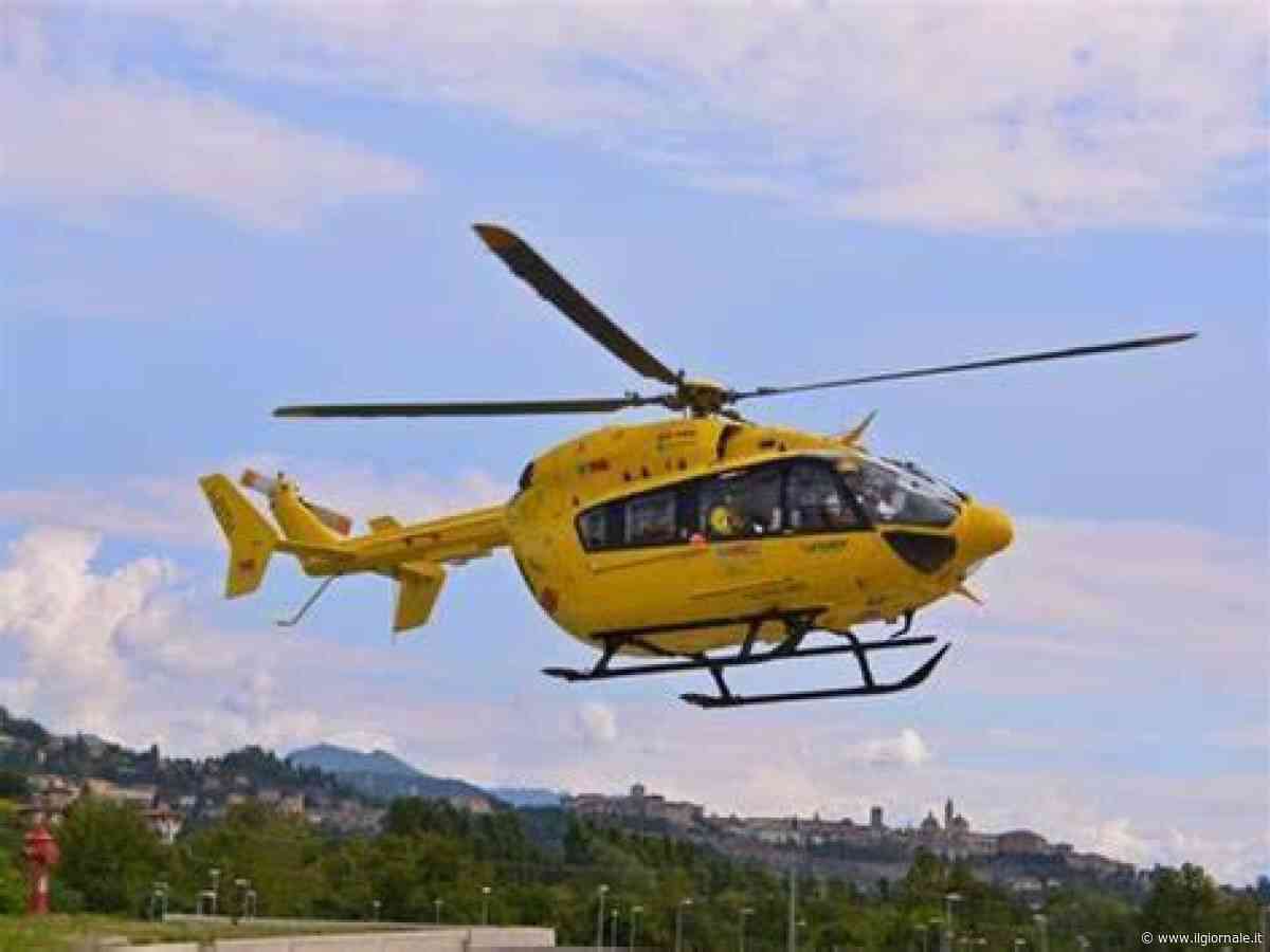 Sfugge alla mamma e finisce travolta da un'auto. Grave una bimba di 5 anni nel Bresciano