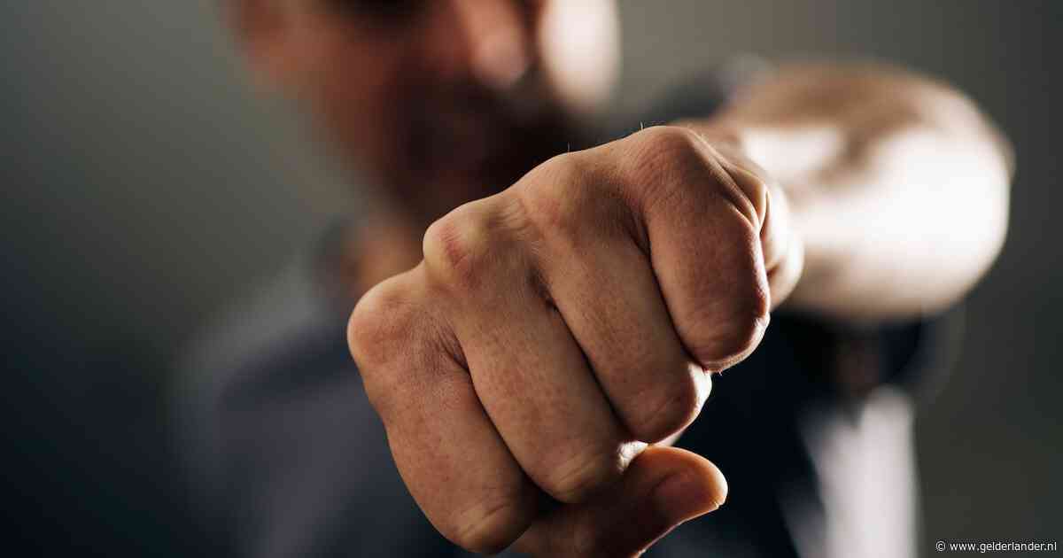 Man haalt uit als hij woord ‘pedofiel’ hoort