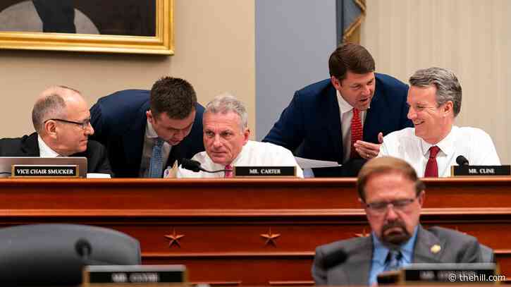 GOP tax bill would shrink incomes for low earners: Analysis