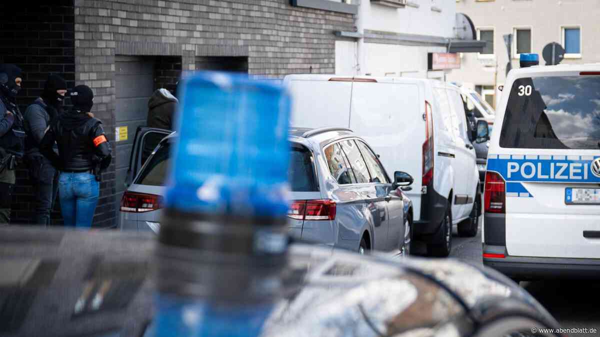 Schlag gegen WhatsApp-Betrüger: Masche brachte Hunderttausende ein