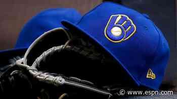 Brewers reacquire LHP Zastryzny from Yankees