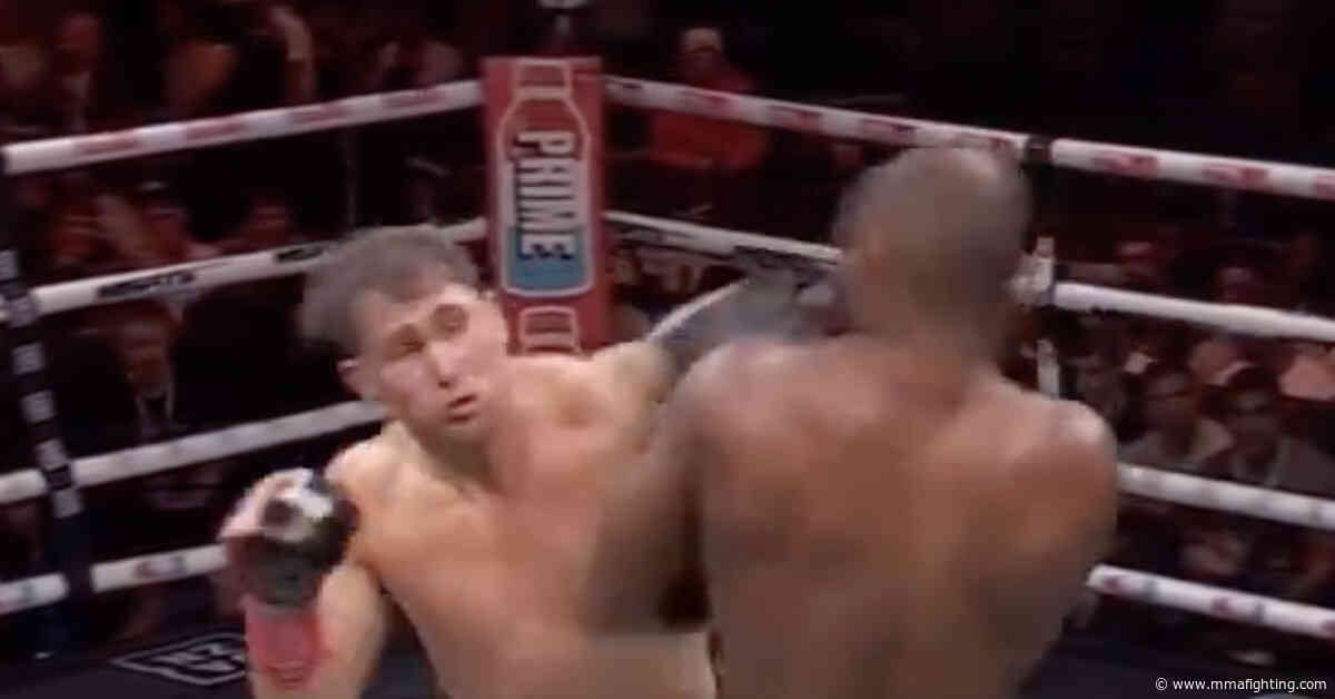 Darren Till gets late knockdown, wins close decision over Darren Stewart at Misfits Boxing 21