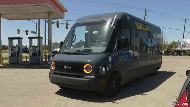 Stolen Amazon truck chase ends on train tracks in southwest Oklahoma City