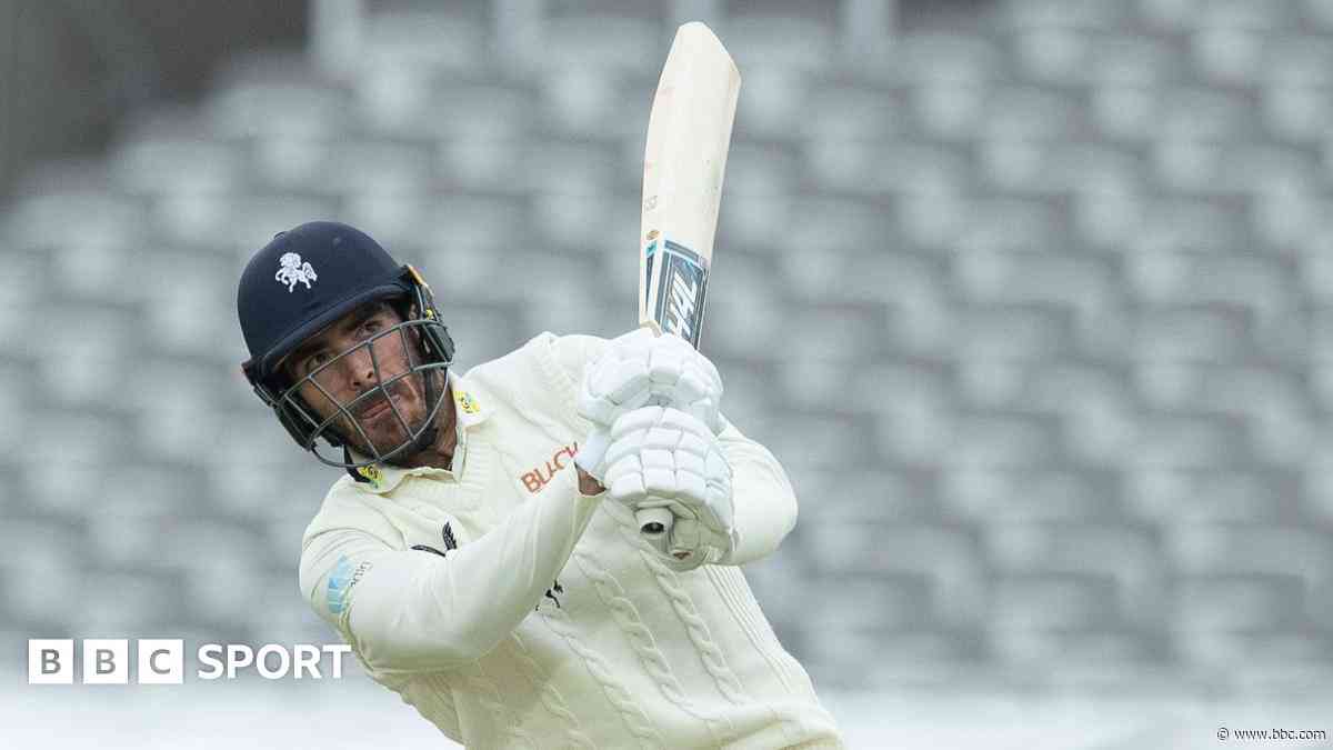 Stewart century gets Kent back on track against Glos