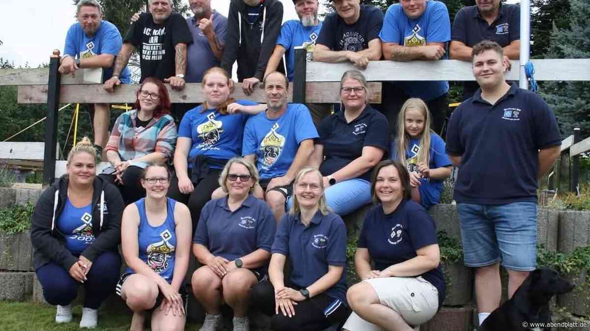 HSV-Fanclub: Aufstieg, 20. Geburtstag – und sammeln für Elmshorn