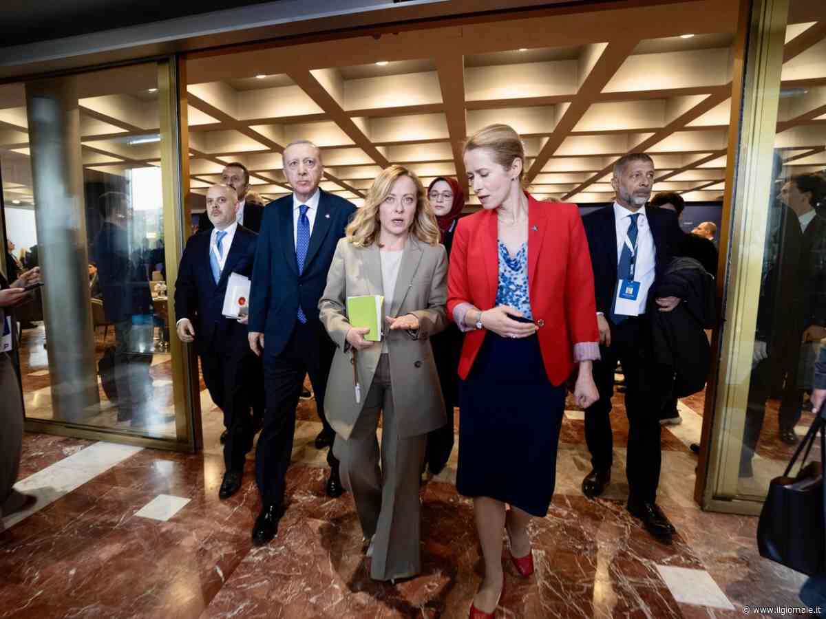 I volenterosi riuniti sentono Trump. La linea di Meloni: no all'invio di truppe
