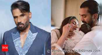 Suniel praises Athiya for chosing 'natural delivery'
