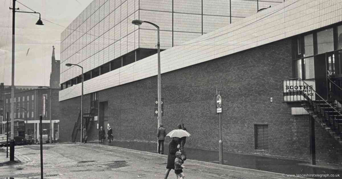 When two high street favourites were part of Blackburn shopping experience