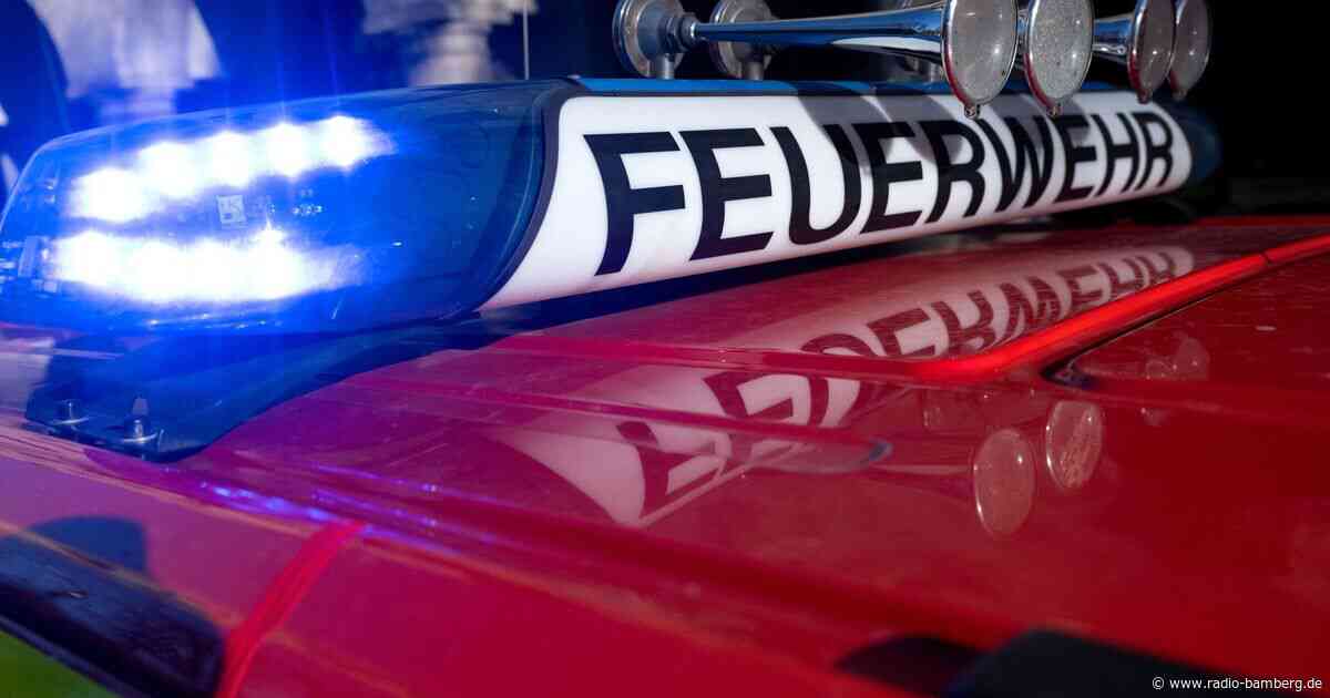 Lagerfeuer greift auf Wohnhaus über – hoher Schaden