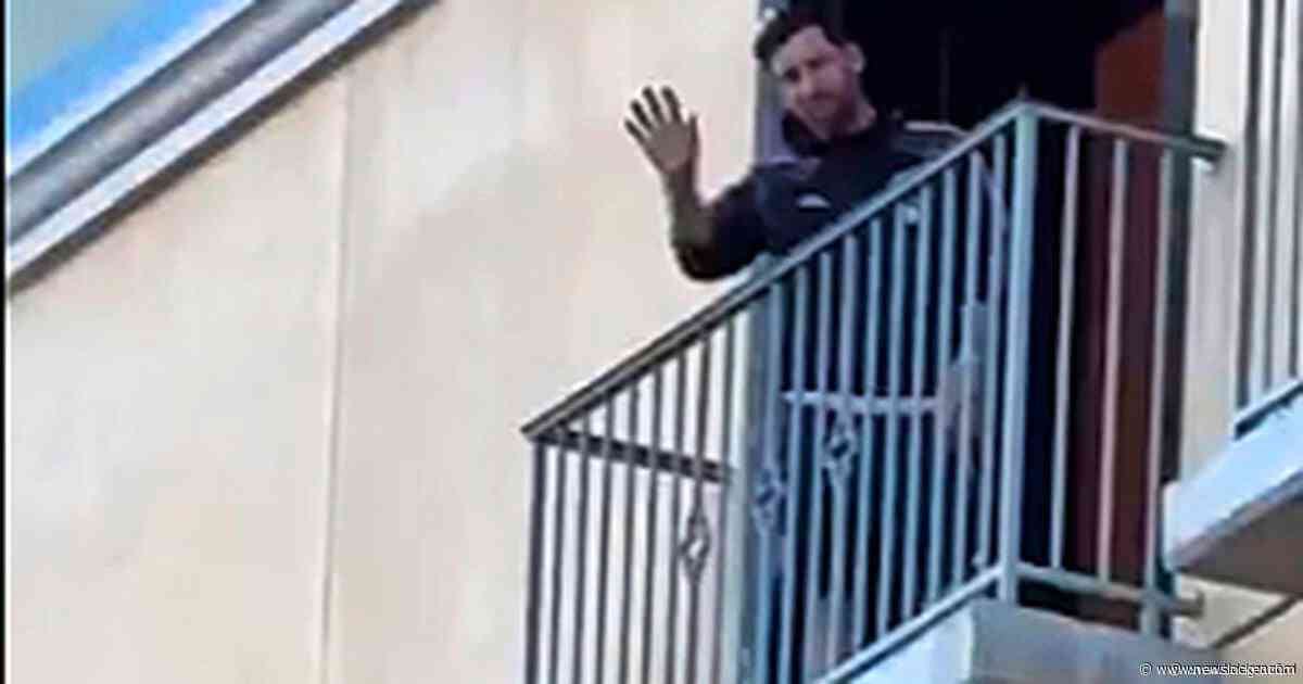 VIDEO Alsof hij de paus zelf is: Lionel ’Leo’ Messi gaat viral met begroeting vanaf hotelbalkon