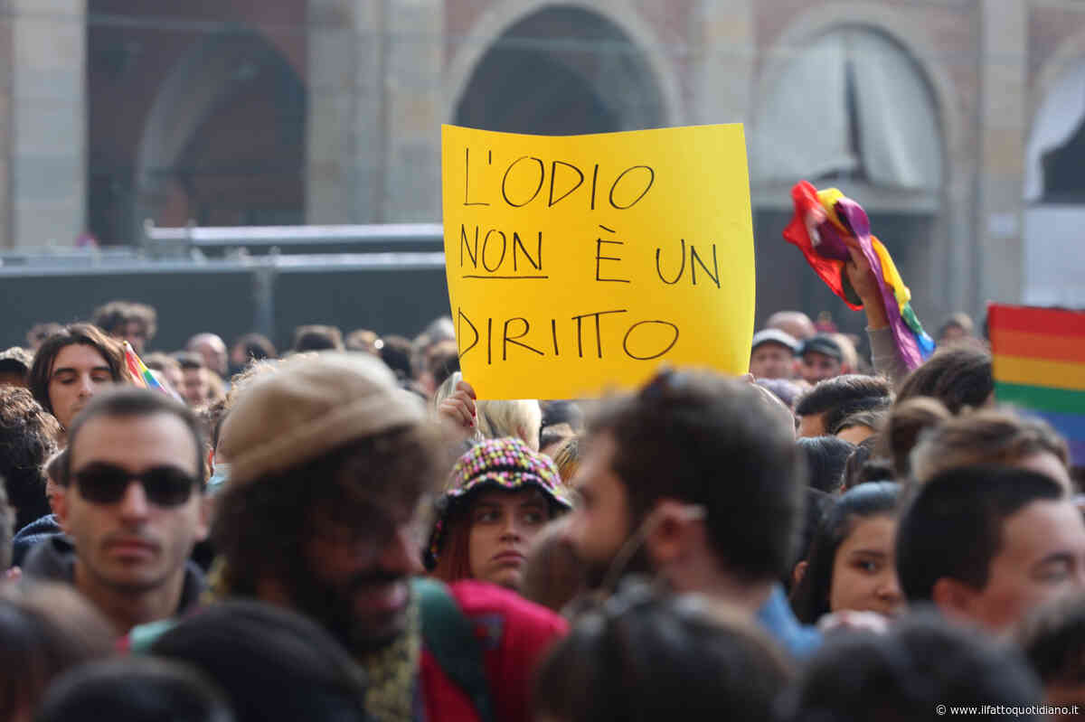 Omolesbobitransfobia, “in Italia essere una persona trans significa essere un imprevisto”. “Tutta la comunità lgbt è attaccata”