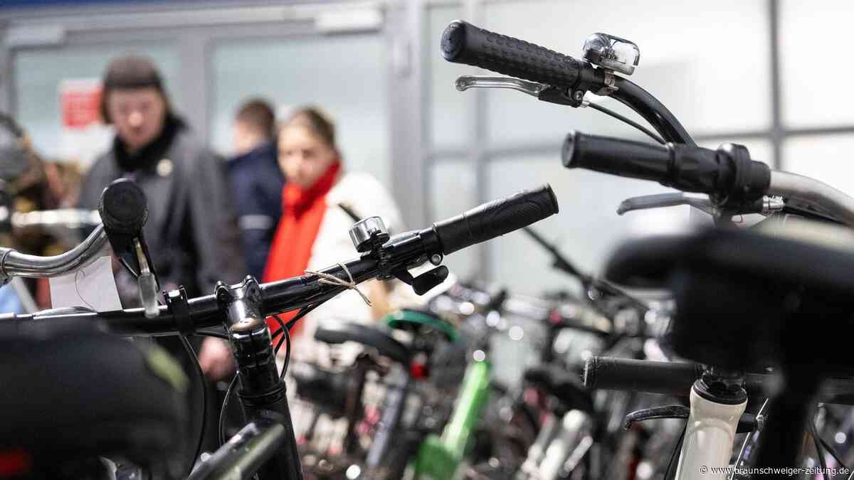 Fahrräder bis Handys – Fundsachenversteigerung in Salzgitter