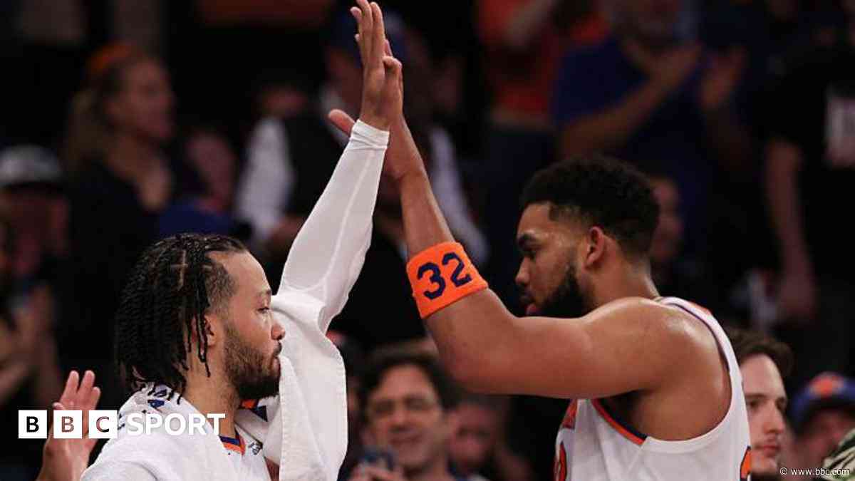 Knicks crush Celtics to reach Conference Finals