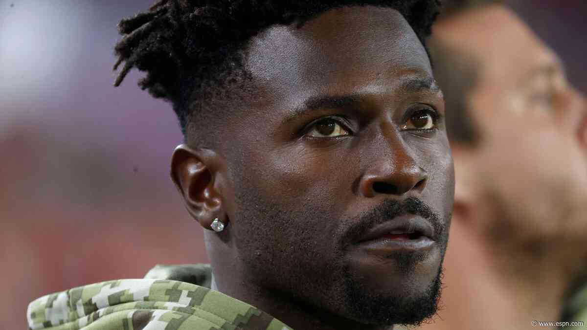 Antonio Brown briefly detained at boxing event