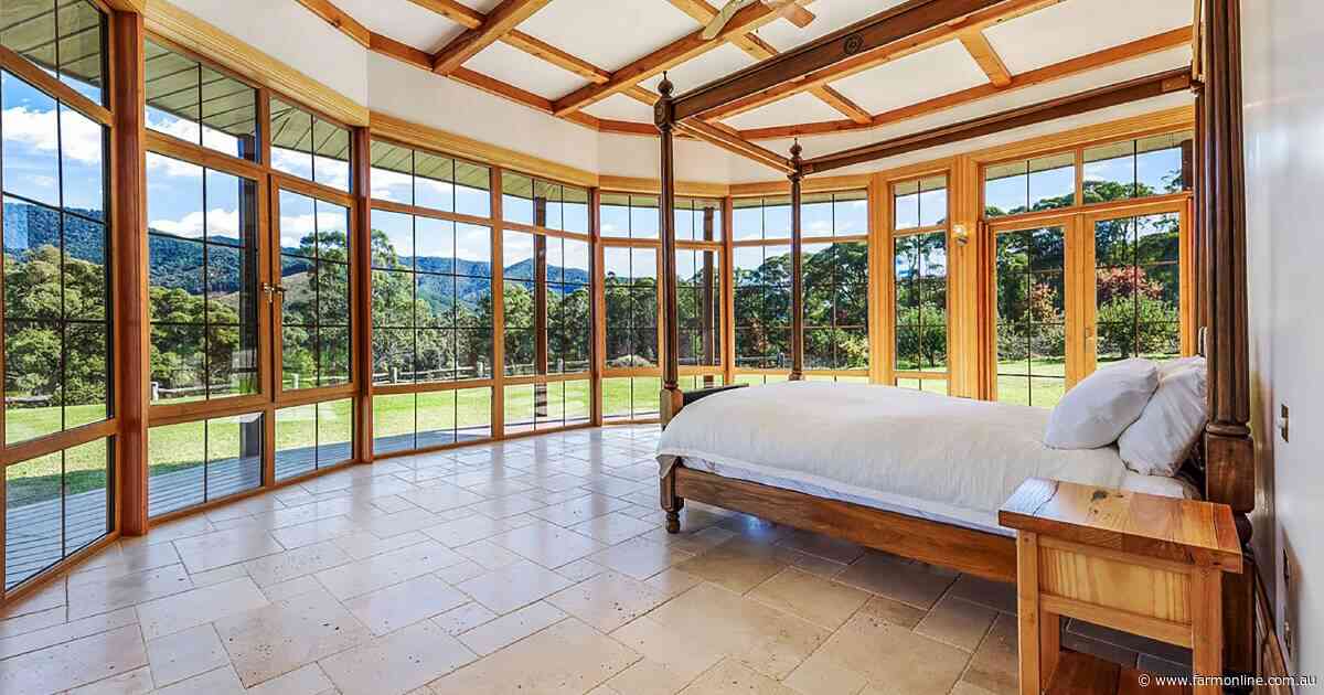Alpine luxury with a twist | Paraglider's landing zone included