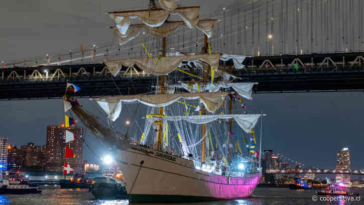 Más de 20 heridos, cuatro de ellos graves, tras choque de velero mexicano con puente de Brooklyn