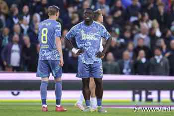 'Brobbey heeft meer kaarten dan goals, dat kan niet voor een Ajax-spits'