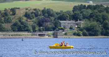 The Greater Manchester lake with walking trails, watersports and a pub