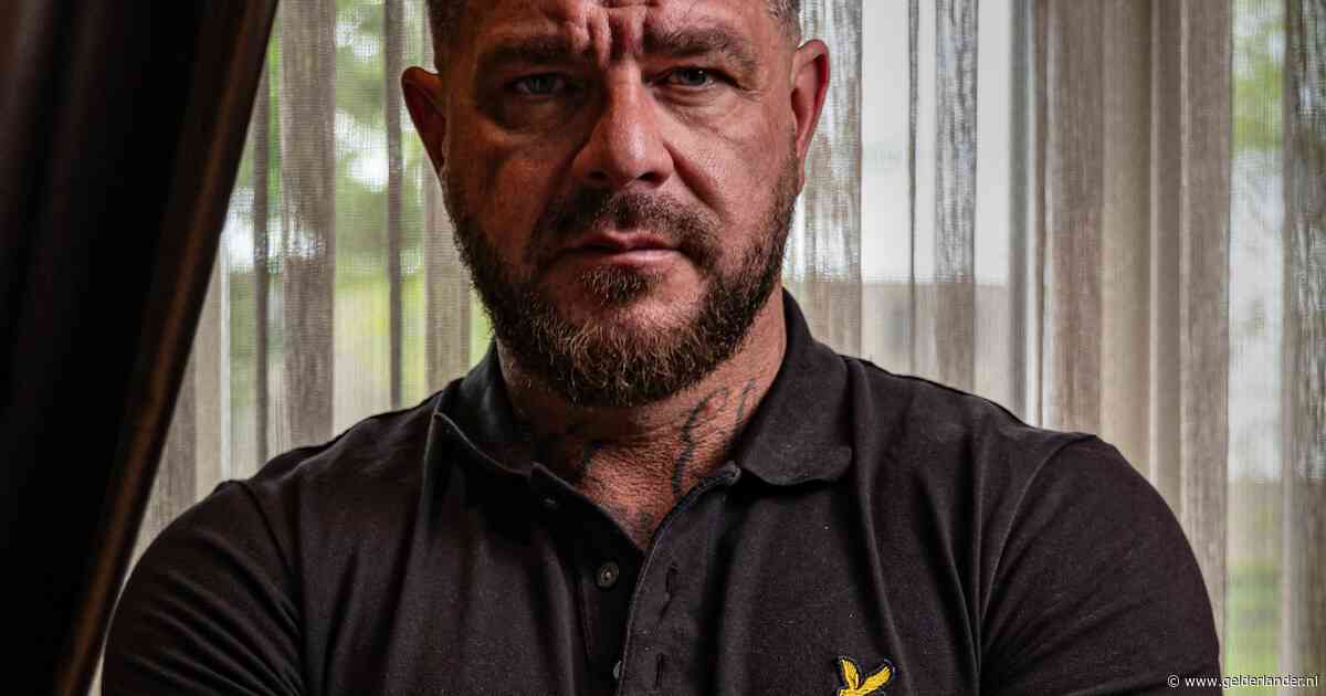 Wapens, drugs, bosgevechten: Tinus (40) is er klaar mee en wil ‘geen voorbeeld zijn’