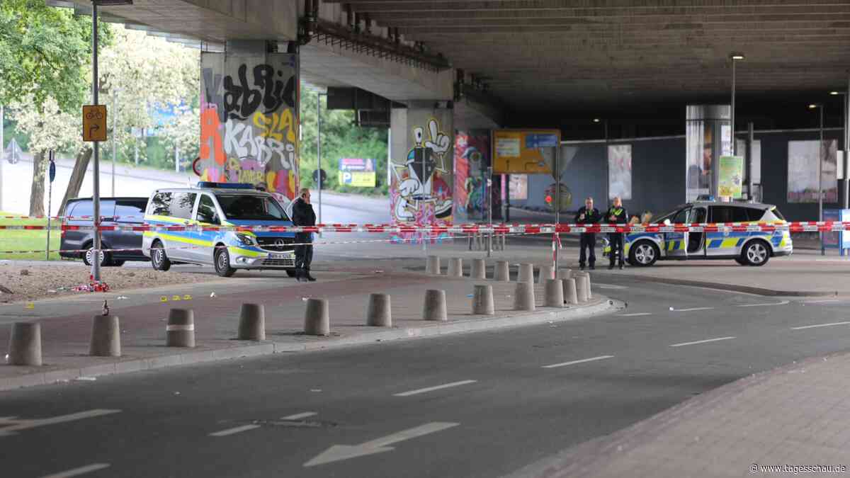 Verletzte nach Angriff vor Bielefelder Bar - Fahndung läuft